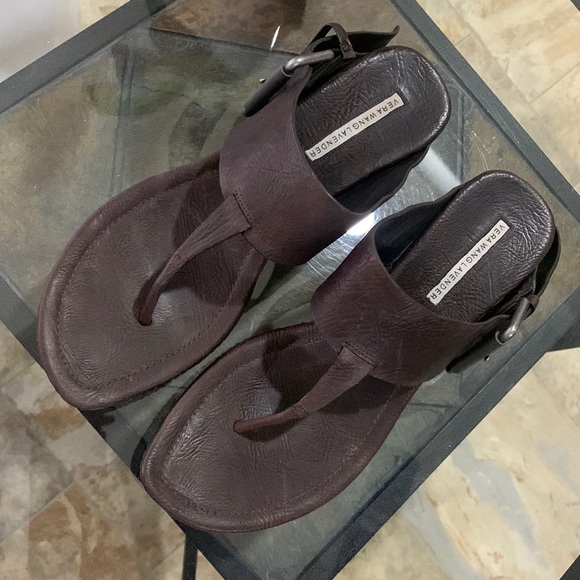 VERA WANG LAVENDER Collection Orlanda Wedge Sandal - Picture 2 of 9